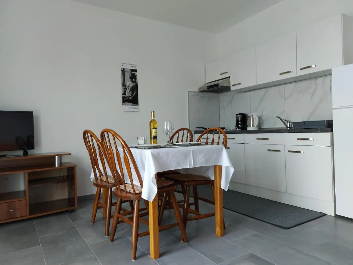 Apartmani Mare Novi Vinodolski Apartment